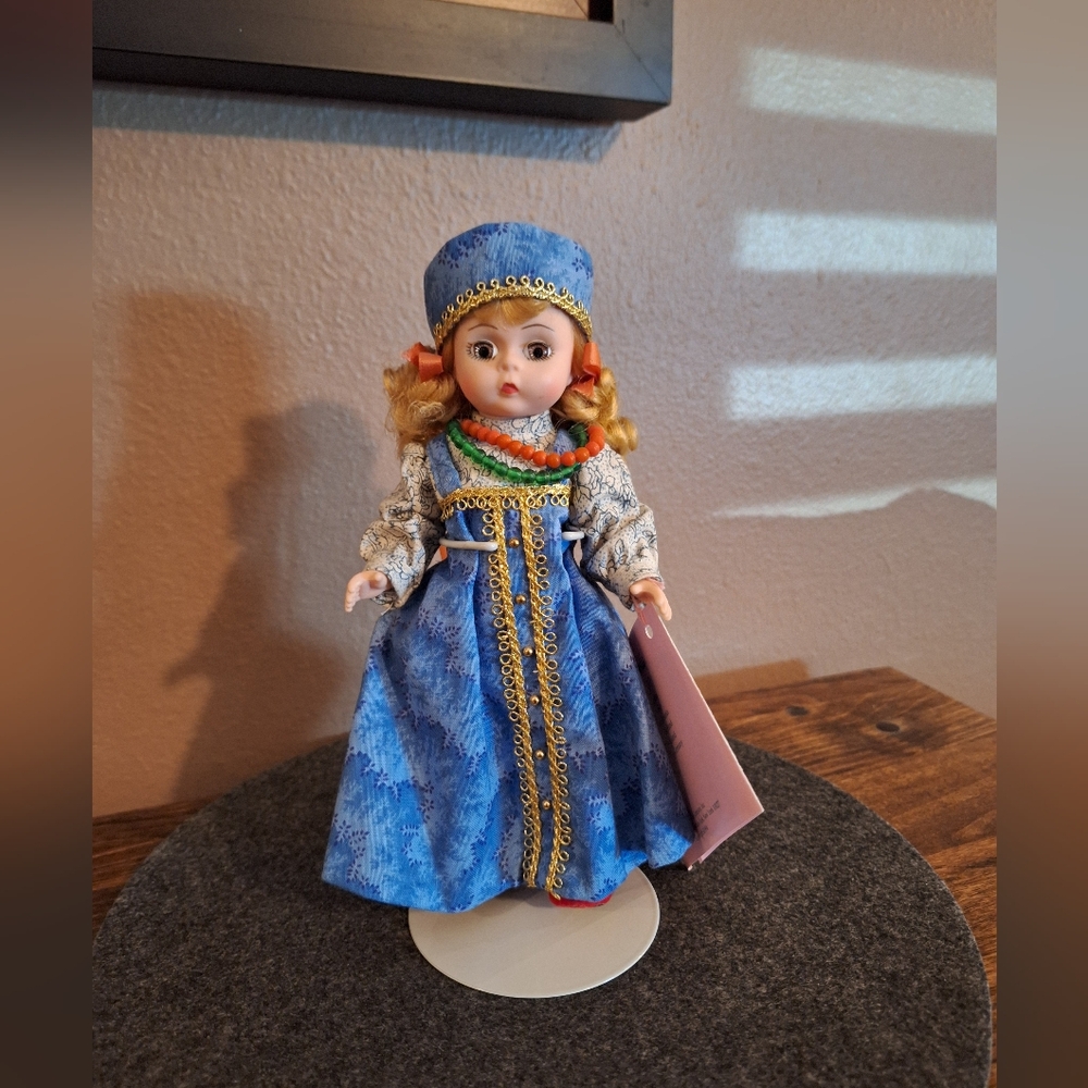 8" Madame Alexander Doll, Russia, #110540. Tags, Box, Stand & Registrations.